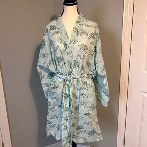 🔥NWT🔥Mahogany Turtle Short Robe - Small